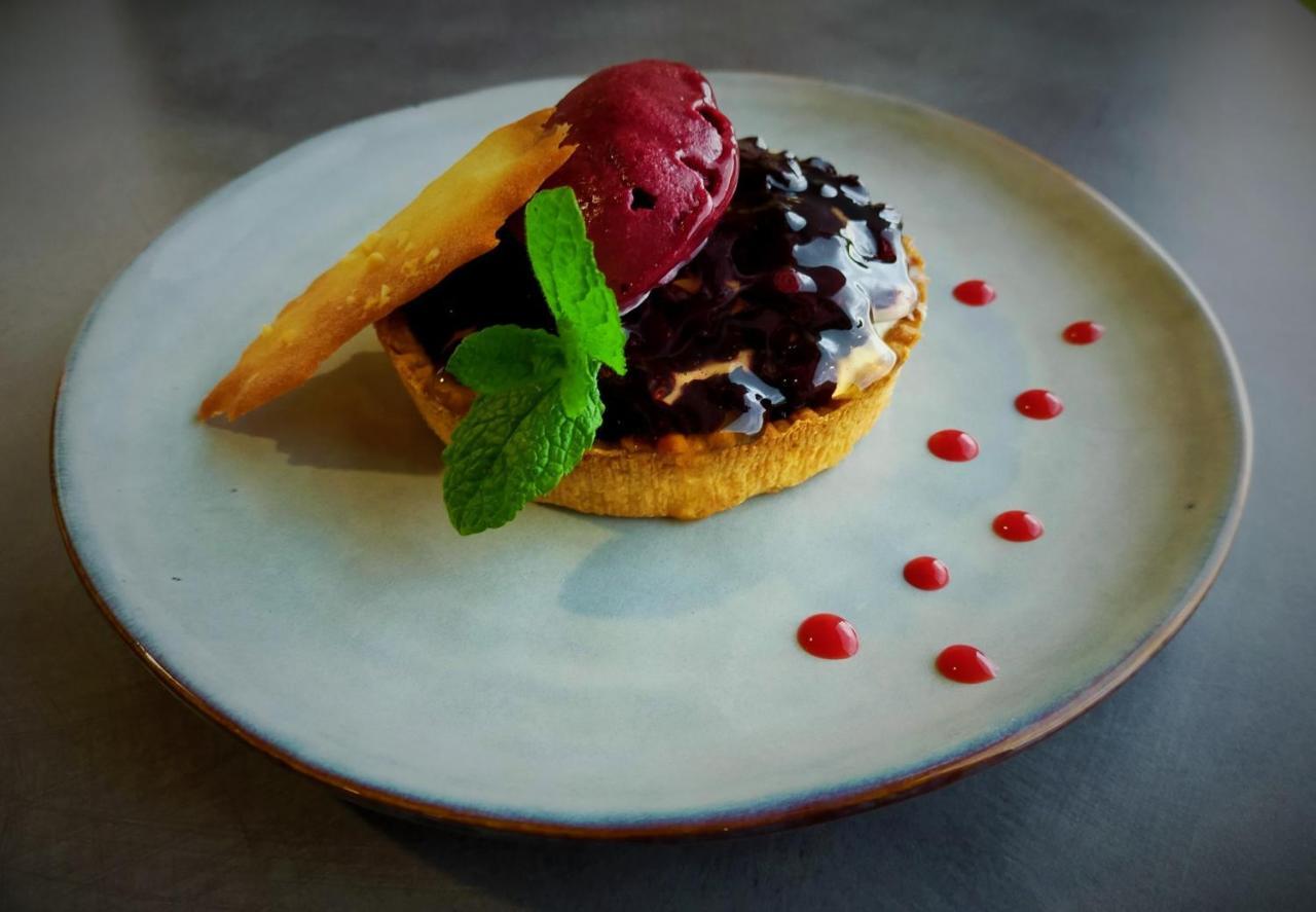 Logis Hotel Volcan Sancy Nebouzat ภายนอก รูปภาพ