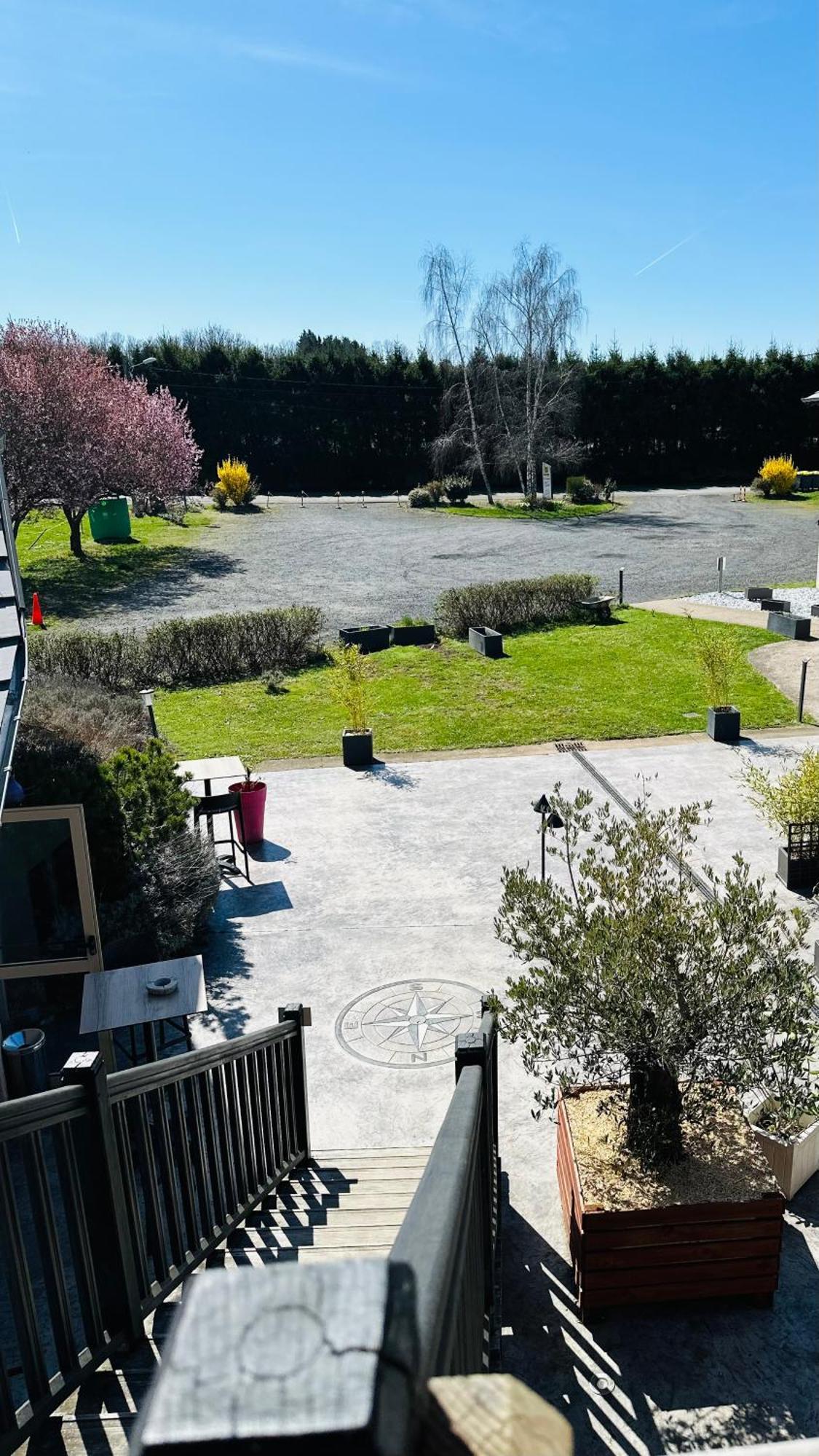Logis Hotel Volcan Sancy Nebouzat ภายนอก รูปภาพ
